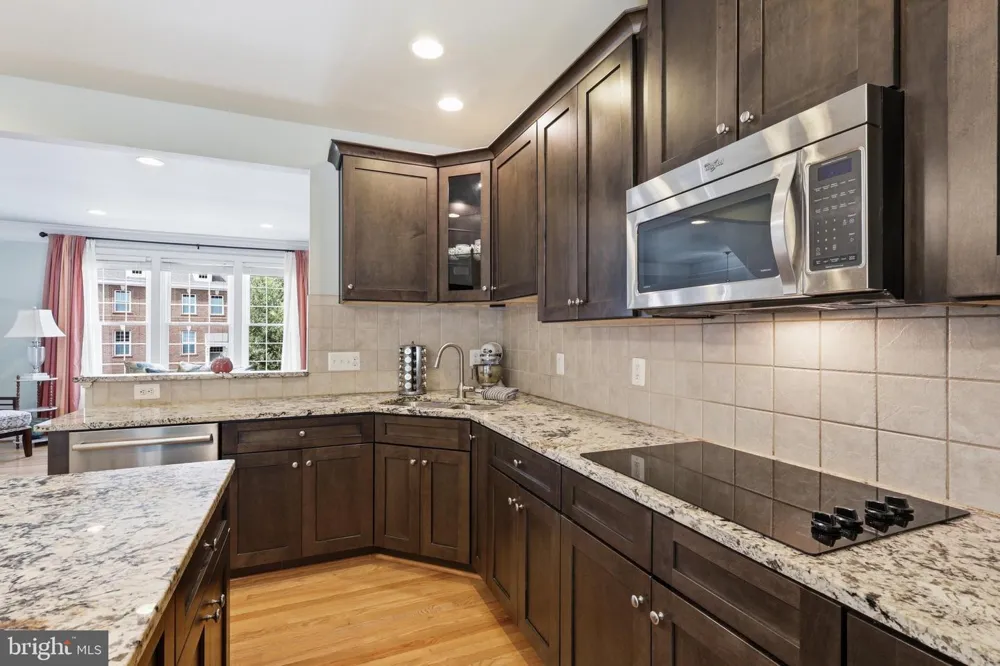 20200 CENTER BROOK SQUARE Sterling, VA 20165