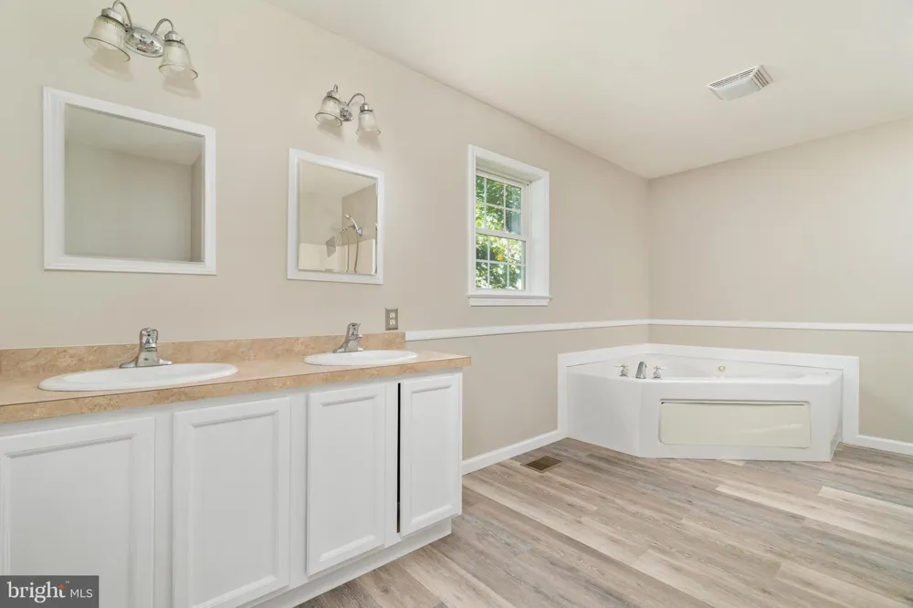 102 ZEBRA LANE Berkeley Springs, WV 25411