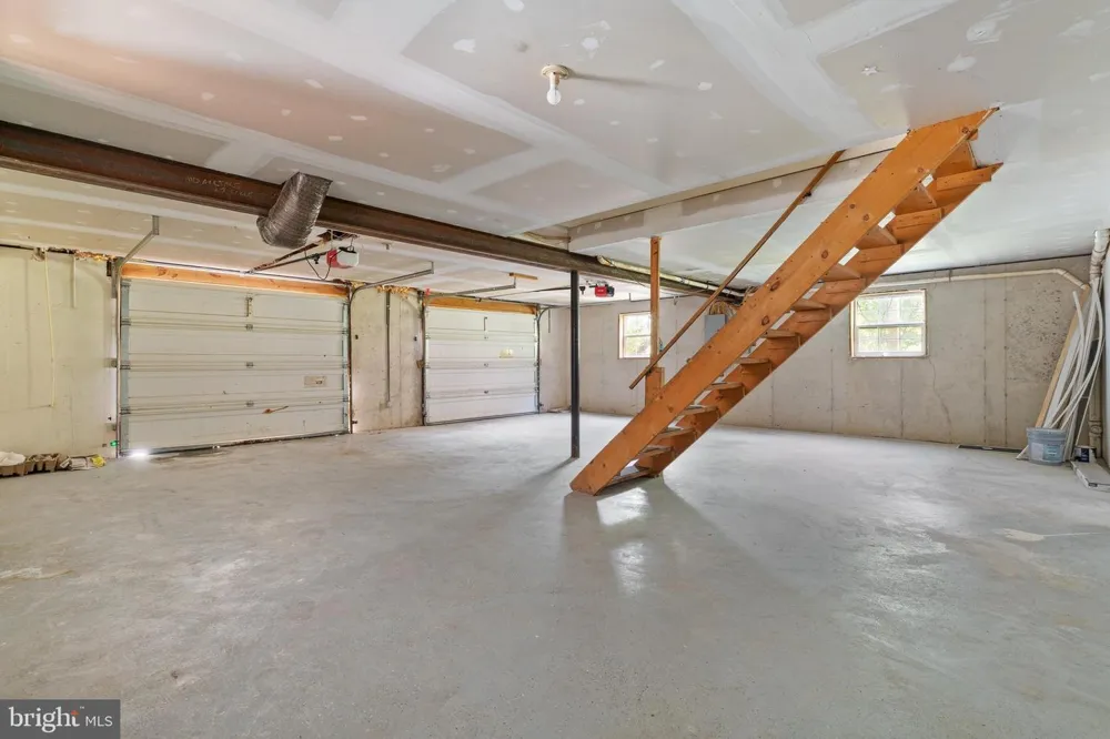 102 ZEBRA LANE Berkeley Springs, WV 25411