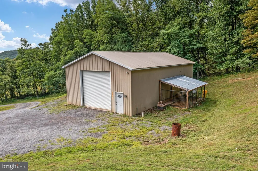 102 ZEBRA LANE Berkeley Springs, WV 25411