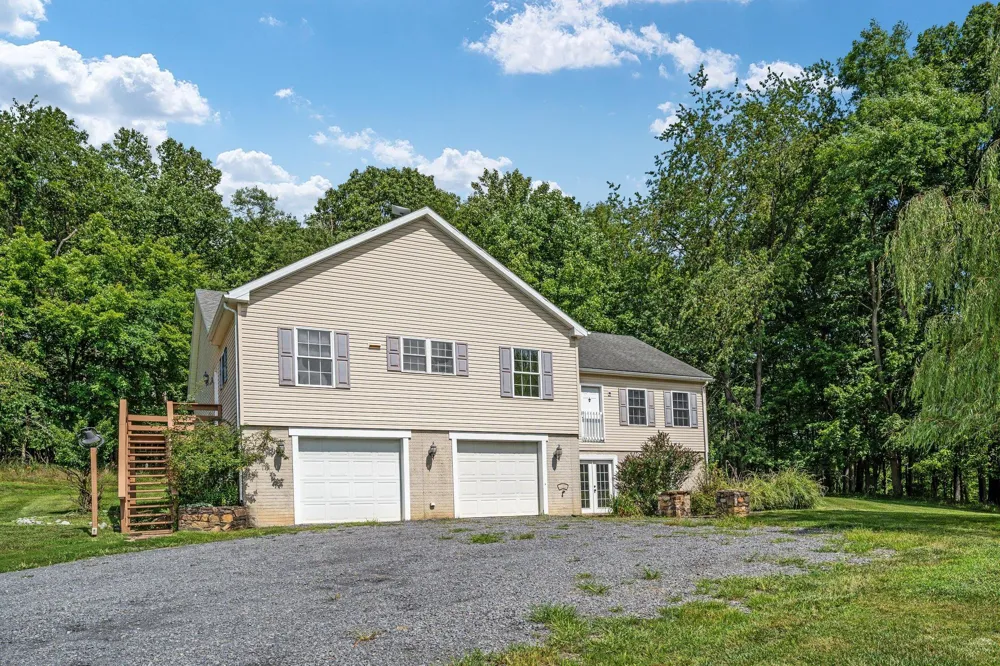 102 ZEBRA LANE Berkeley Springs, WV 25411