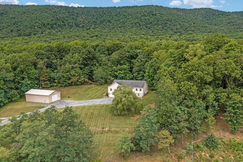 102 ZEBRA LANE Berkeley Springs, WV 25411