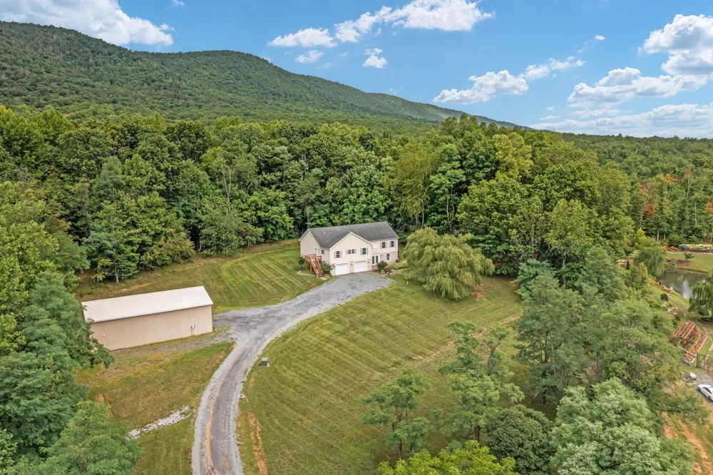 102 ZEBRA LANE Berkeley Springs, WV 25411