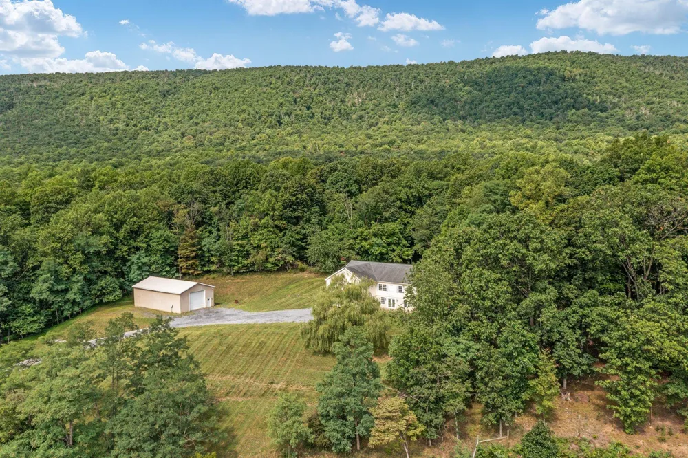 102 ZEBRA LANE Berkeley Springs, WV 25411