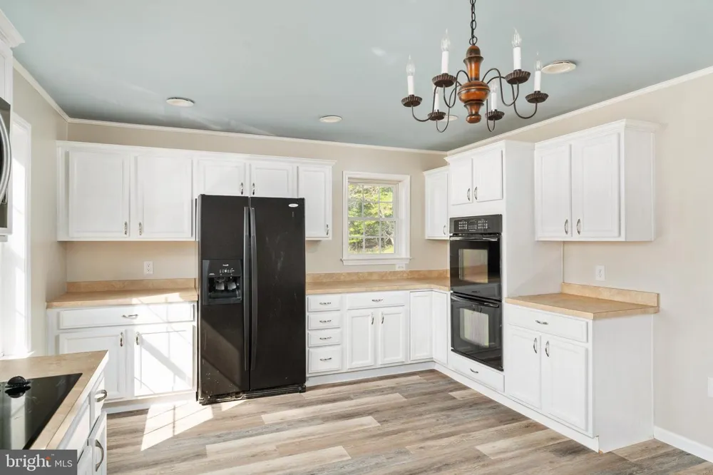 102 ZEBRA LANE Berkeley Springs, WV 25411