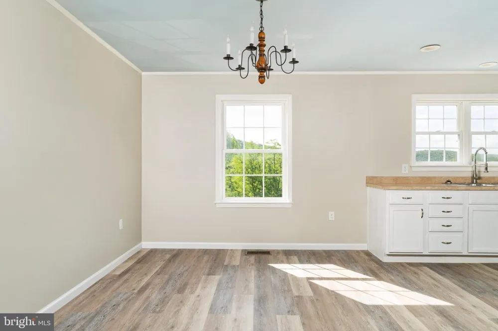 102 ZEBRA LANE Berkeley Springs, WV 25411
