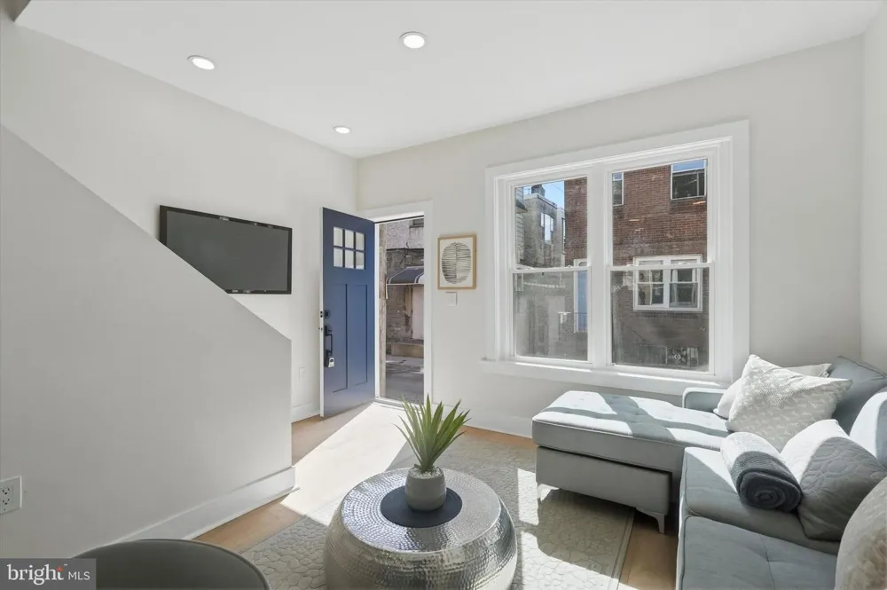 2345 S BANCROFT STREET Philadelphia, PA 19145