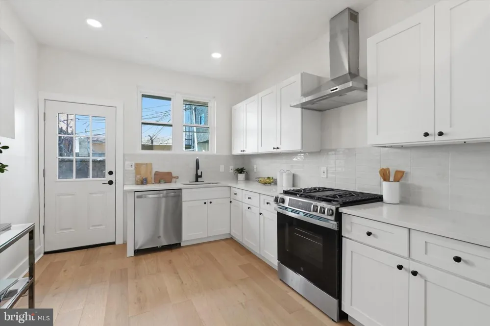 2345 S BANCROFT STREET Philadelphia, PA 19145