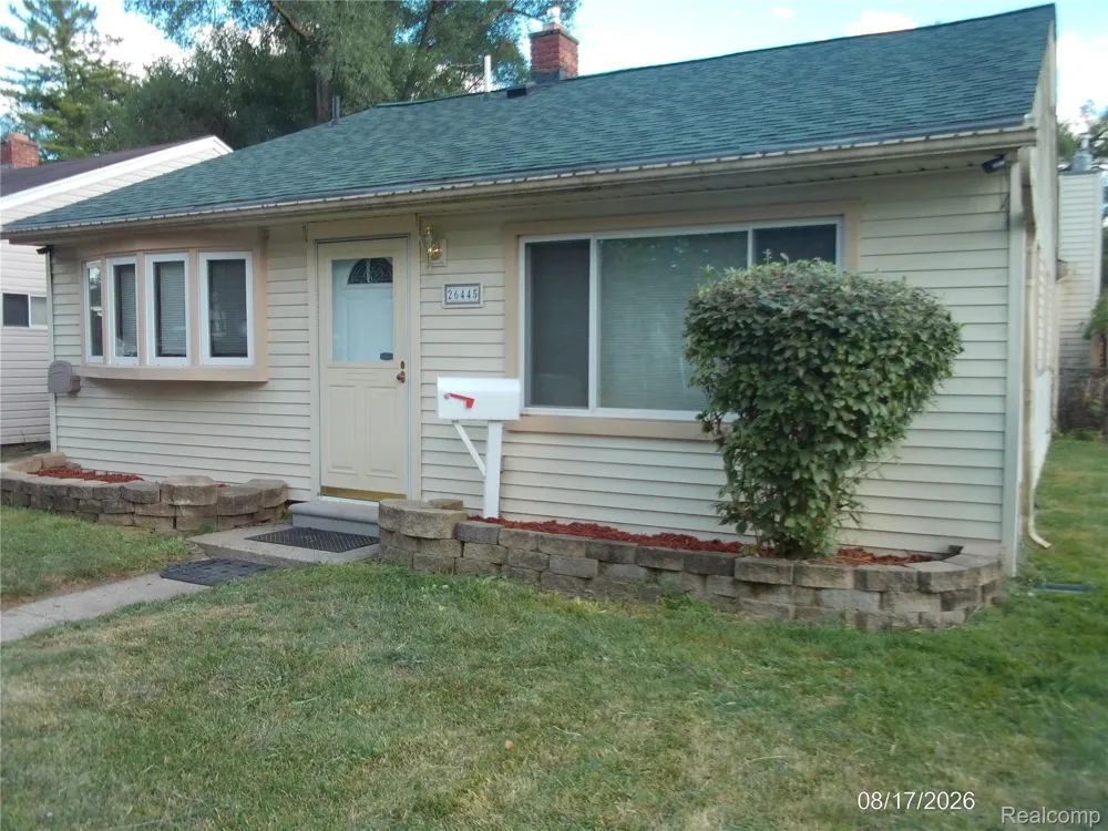 26445 Colgate Street Inkster City, MI 48141