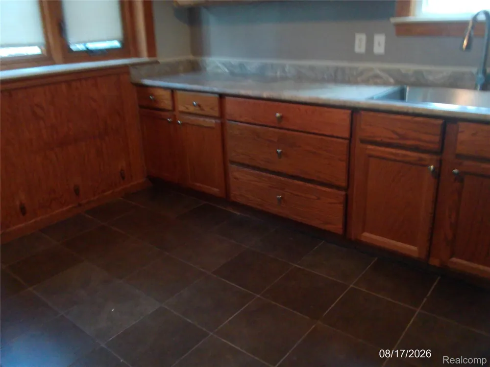 26445 Colgate Street Inkster City, MI 48141