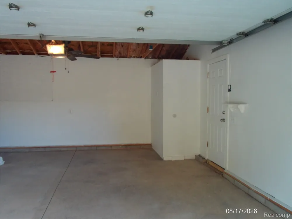26445 Colgate Street Inkster City, MI 48141