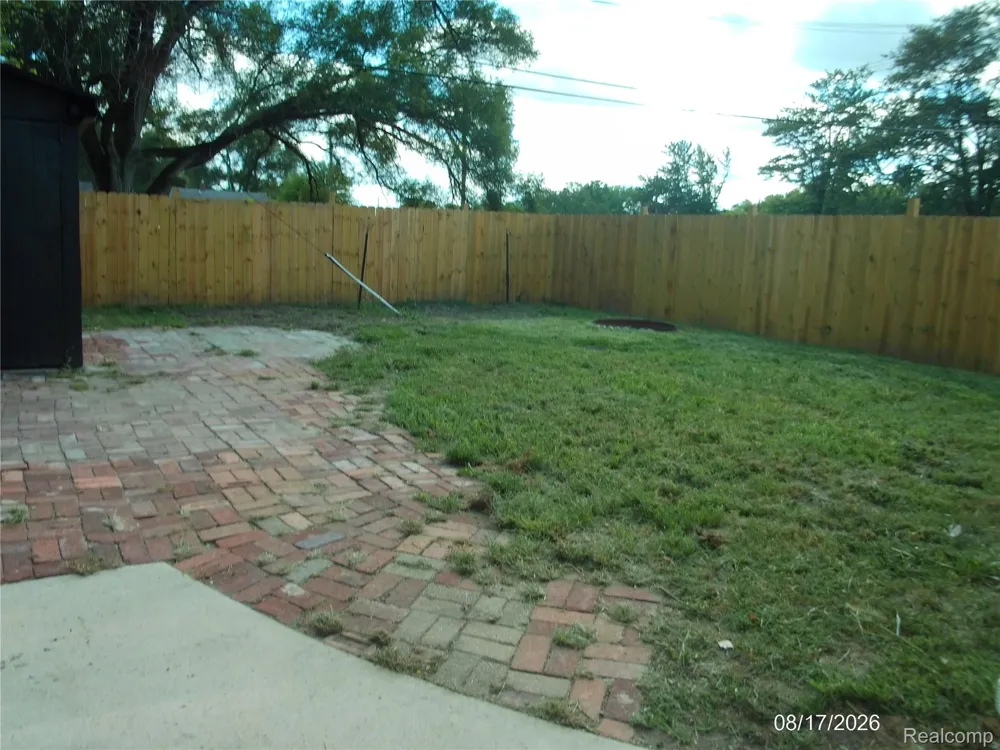 26445 Colgate Street Inkster City, MI 48141