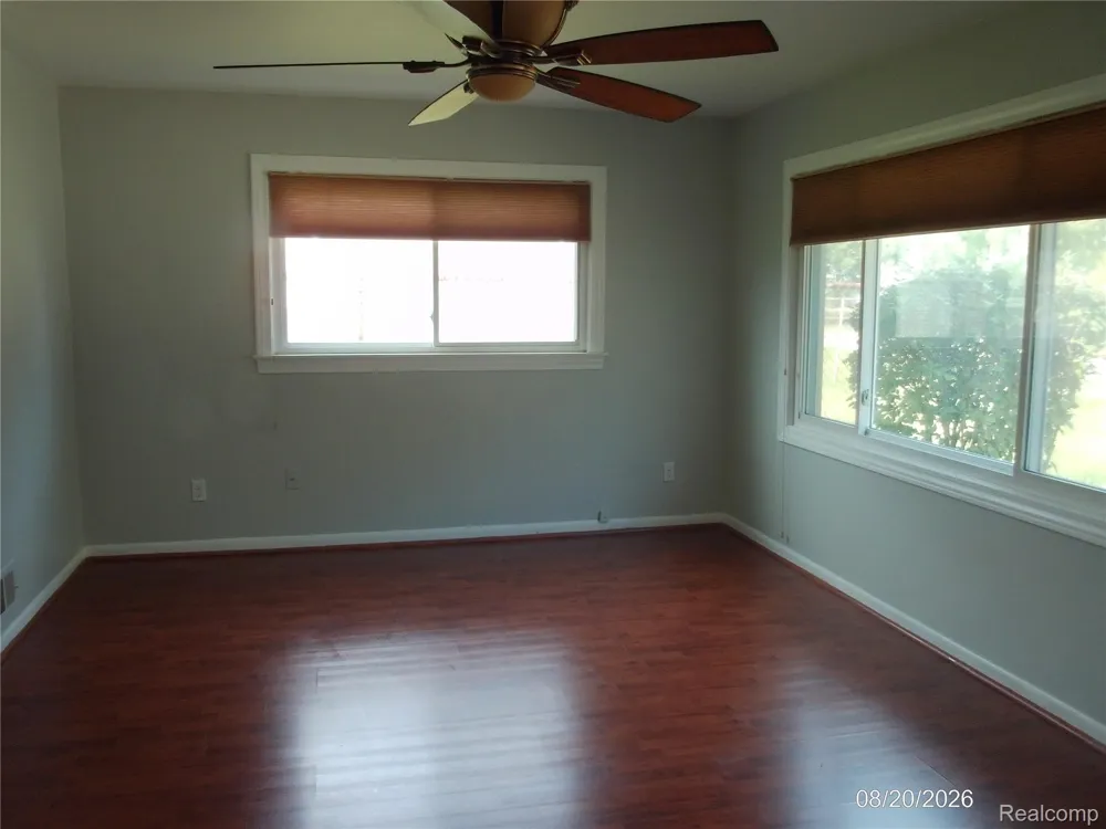 26445 Colgate Street Inkster City, MI 48141