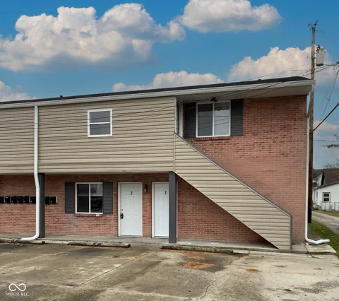 135 W Hendricks Street #7