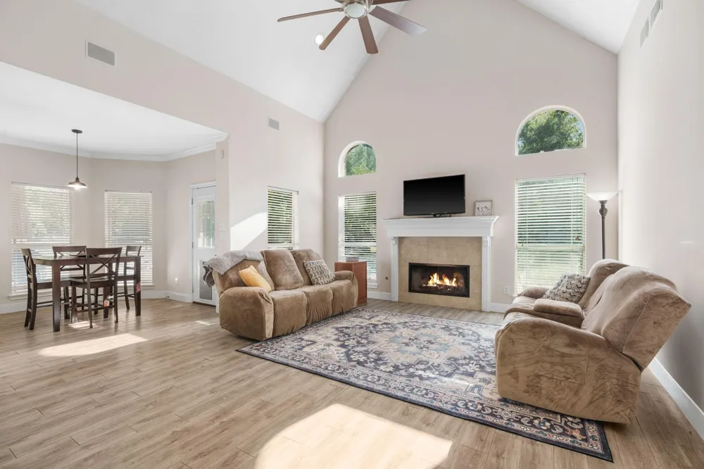 906 Vista Del Lago Drive Huffman, TX 77336