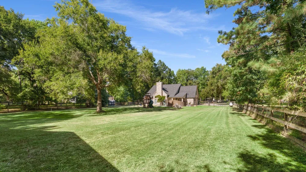 906 Vista Del Lago Drive Huffman, TX 77336