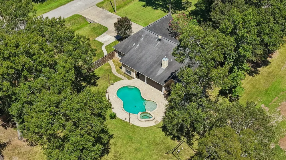 27112 Fairway Crossings Drive Huffman, TX 77336