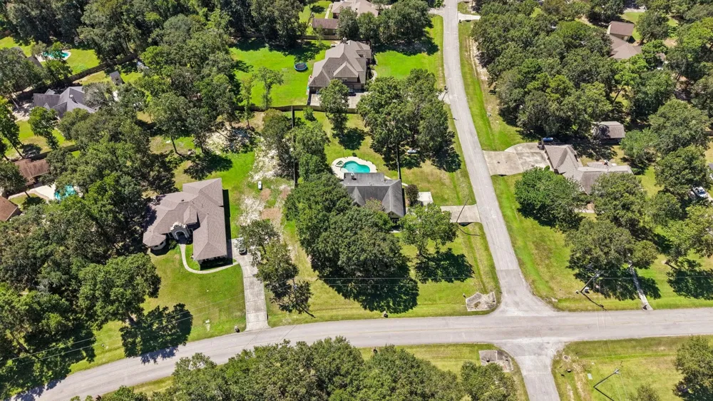 27112 Fairway Crossings Drive Huffman, TX 77336