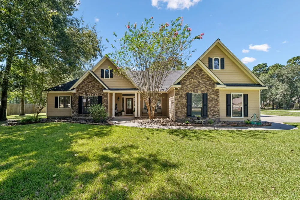 27112 Fairway Crossings Drive Huffman, TX 77336