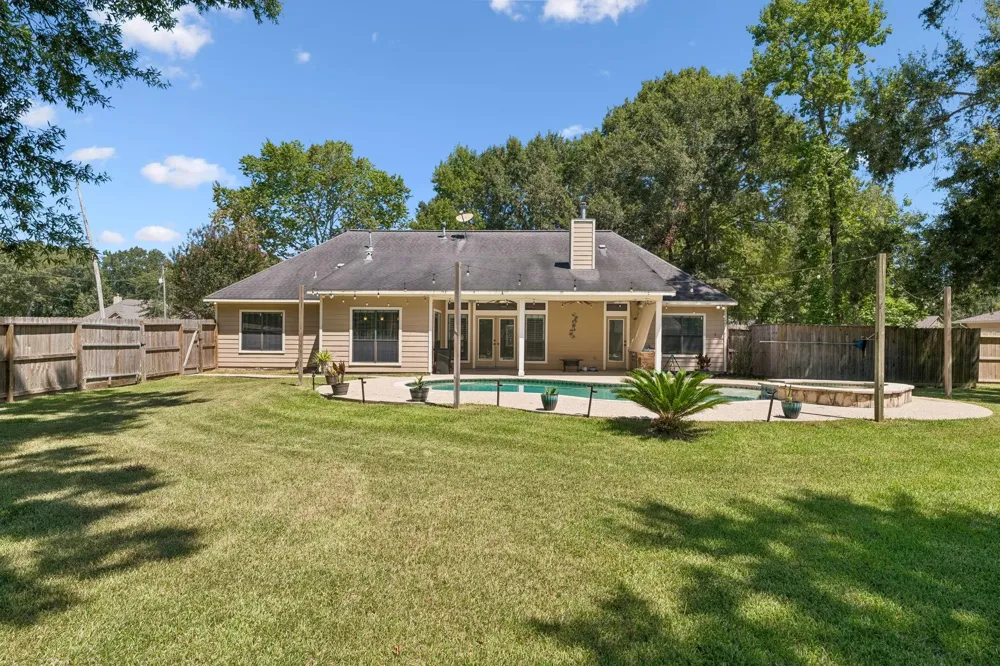 27112 Fairway Crossings Drive Huffman, TX 77336
