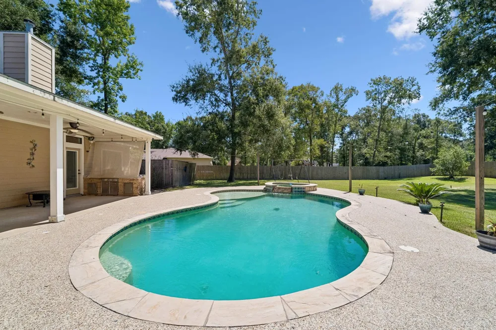 27112 Fairway Crossings Drive Huffman, TX 77336