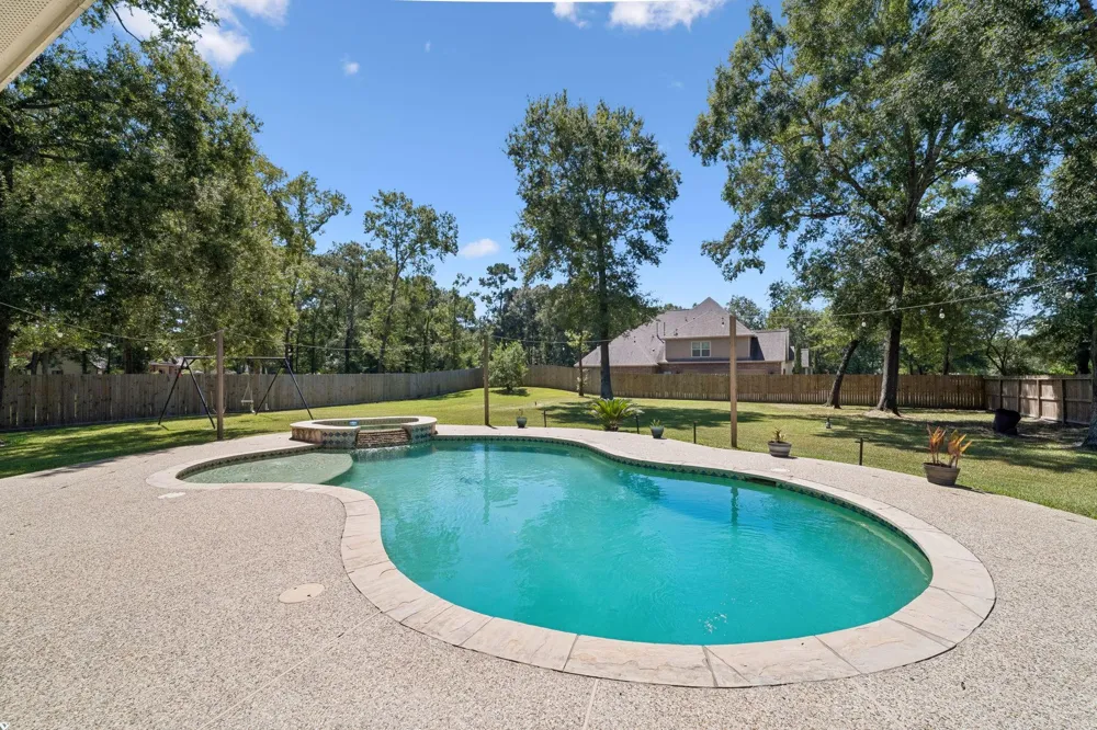 27112 Fairway Crossings Drive Huffman, TX 77336