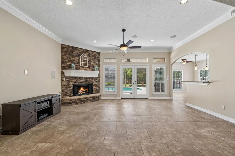 27112 Fairway Crossings Drive Huffman, TX 77336