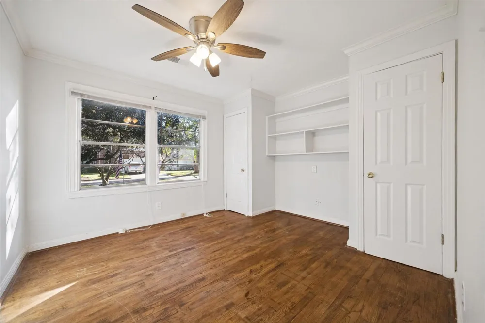 5122 Locust Street Bellaire, TX 77401