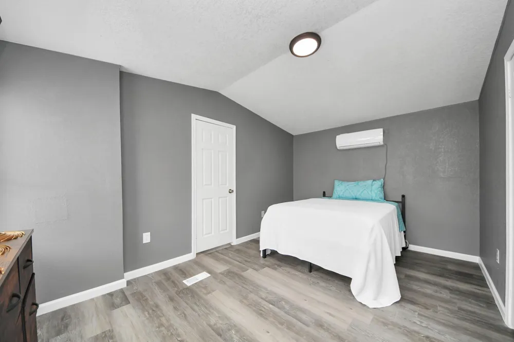 145 W Austin Avenue Pasadena, TX 77502