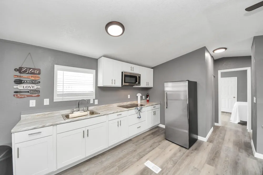 145 W Austin Avenue Pasadena, TX 77502
