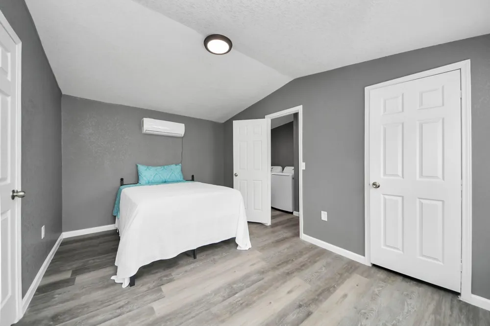 145 W Austin Avenue Pasadena, TX 77502