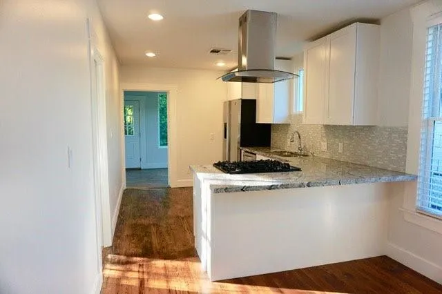 304 E 33rd Street Houston, TX 77018