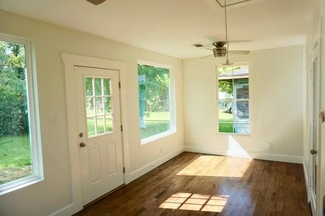304 E 33rd Street Houston, TX 77018