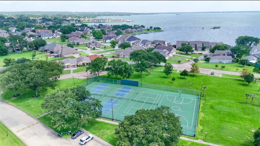 11429 Outrigger Drive Willis, TX 77318