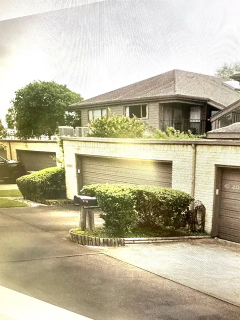 18240 Lakeside Lane