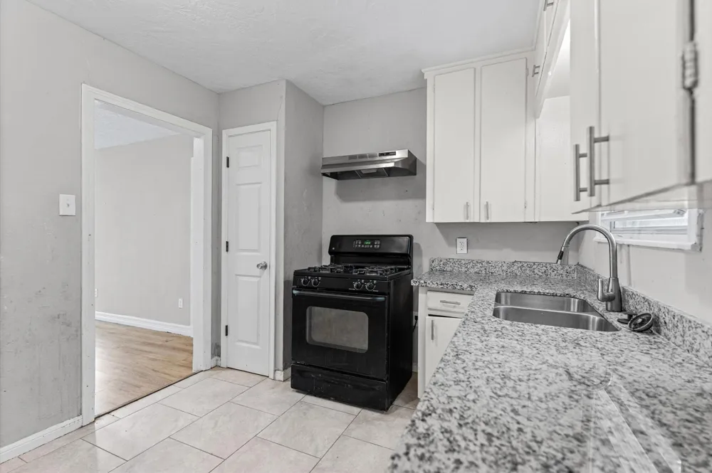 409 Alastair Drive Pasadena, TX 77506