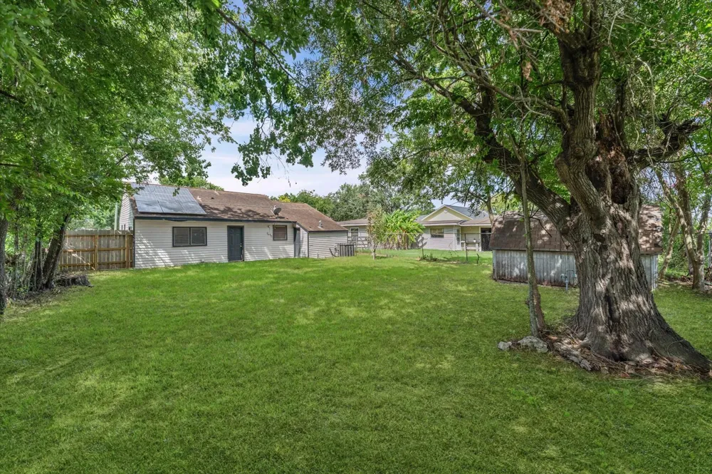 409 Alastair Drive Pasadena, TX 77506