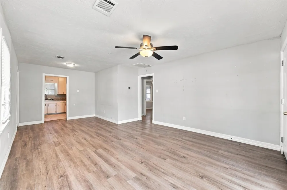 409 Alastair Drive Pasadena, TX 77506
