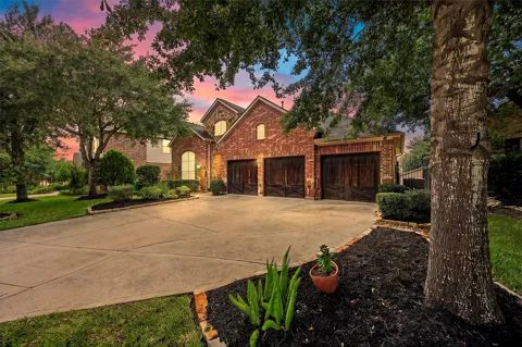 35 Woodmoor Place