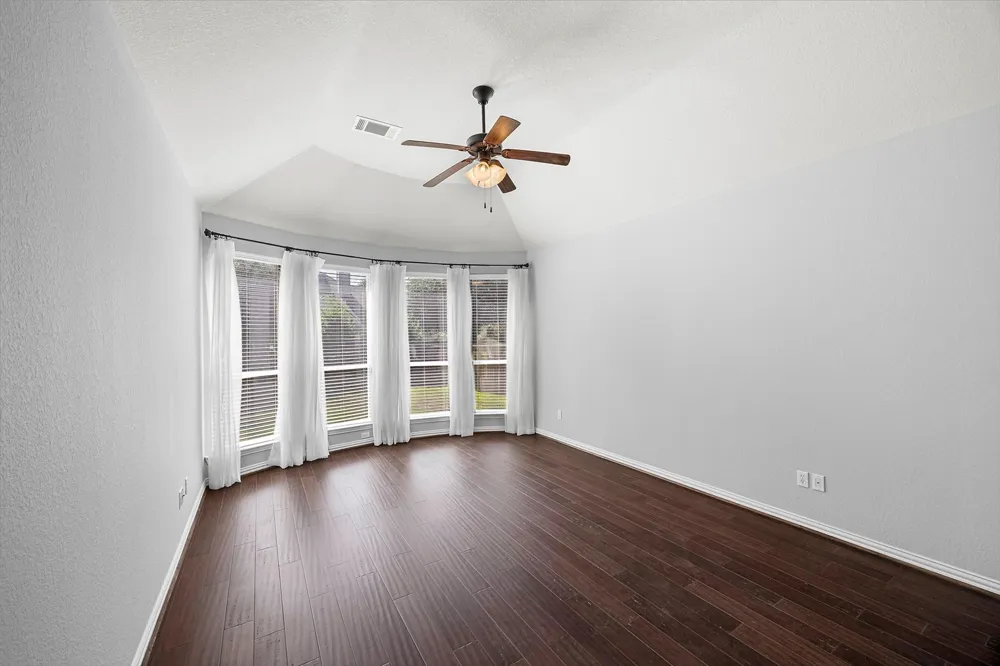 35 Woodmoor Place Magnolia, TX 77354