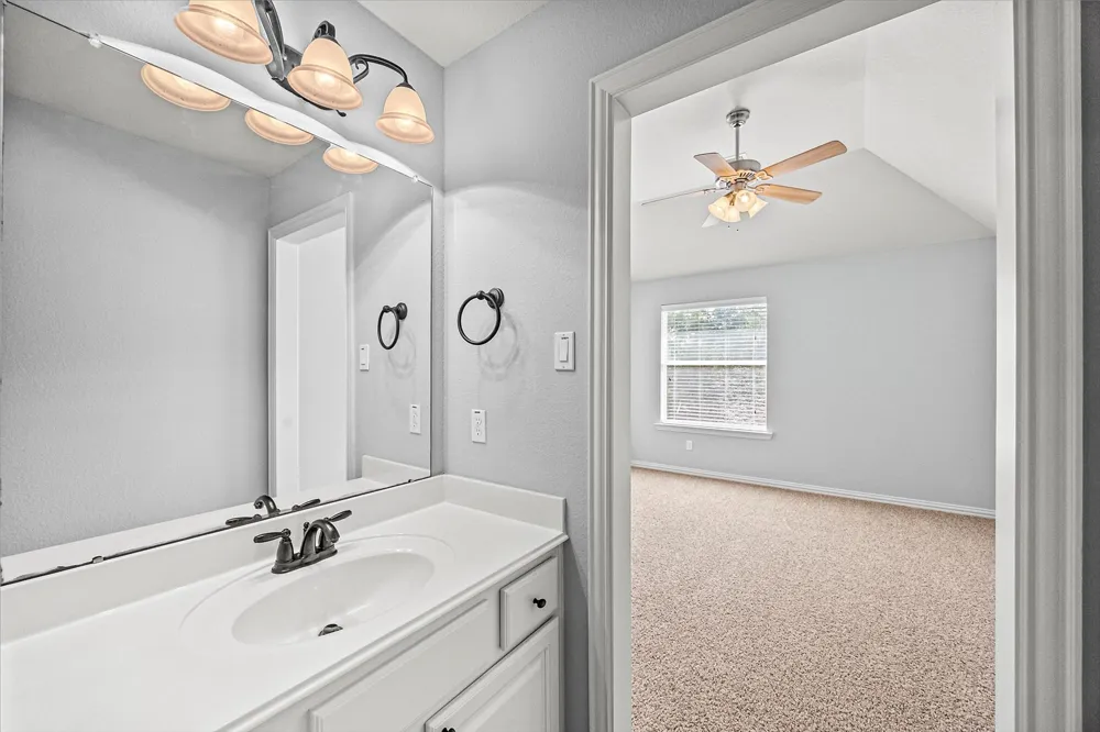 35 Woodmoor Place Magnolia, TX 77354