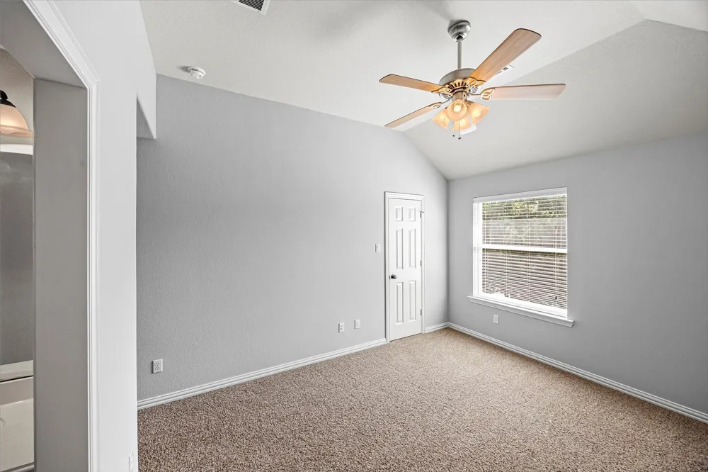 35 Woodmoor Place Magnolia, TX 77354