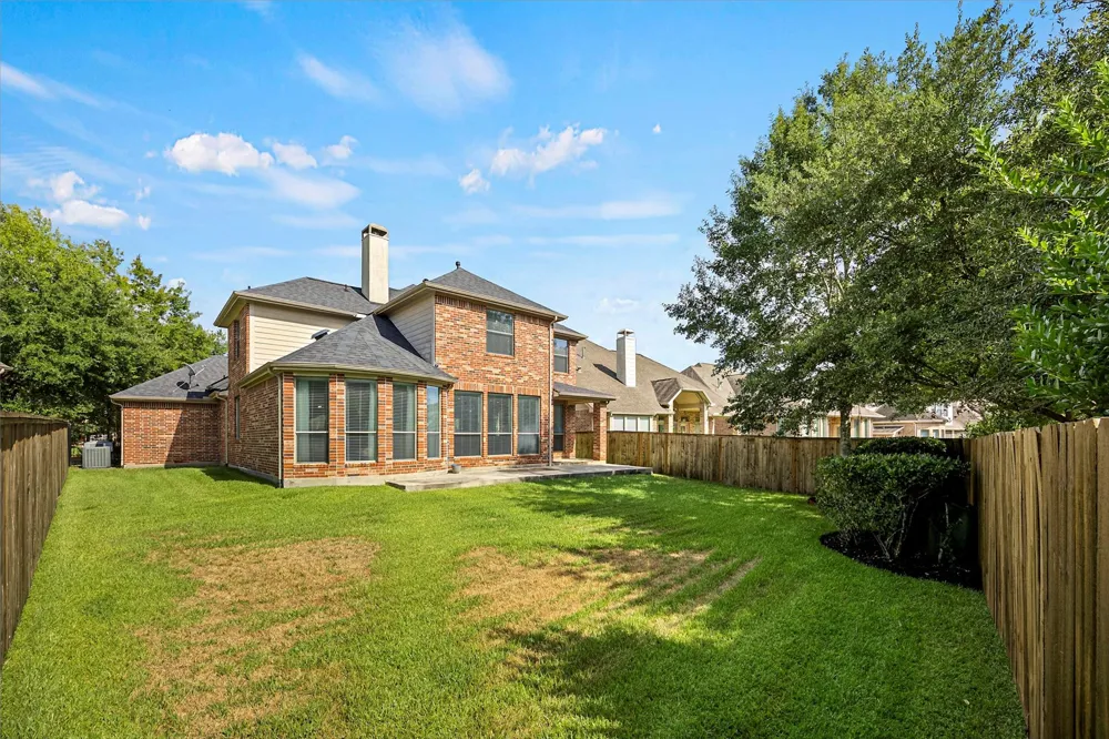 35 Woodmoor Place Magnolia, TX 77354