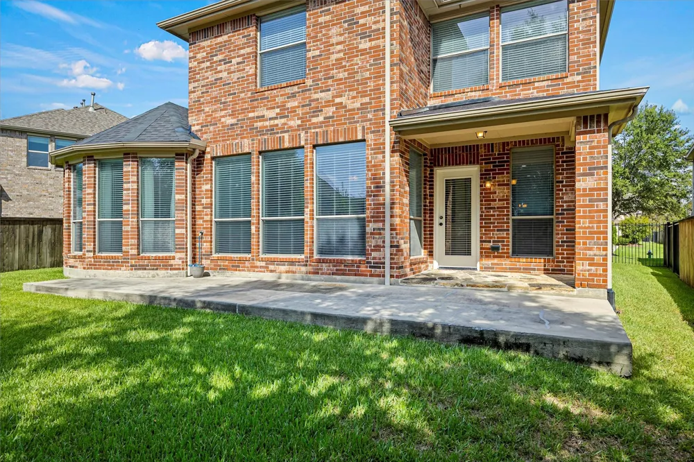 35 Woodmoor Place Magnolia, TX 77354