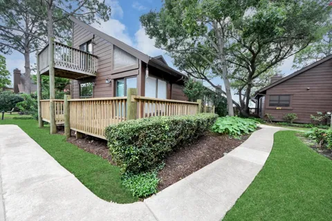 651 Davis Road