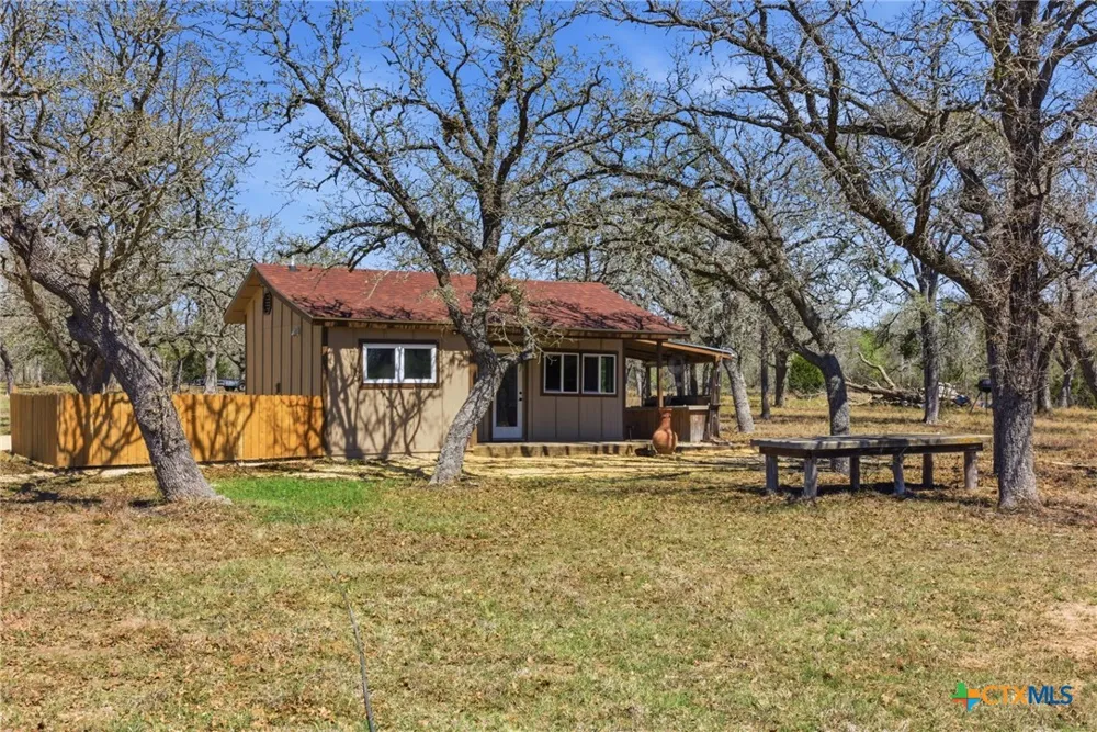 18335 Fm 86 Red Rock, TX 78662