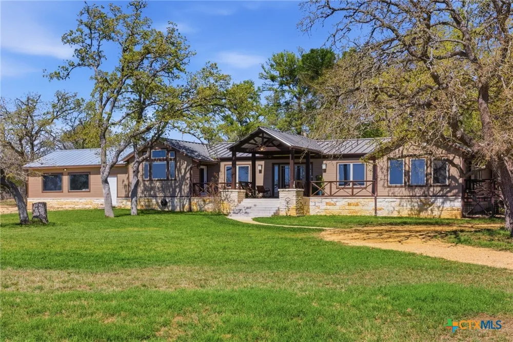 18335 Fm 86 Red Rock, TX 78662
