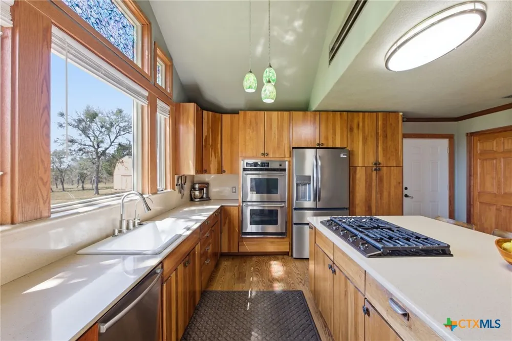 18335 Fm 86 Red Rock, TX 78662
