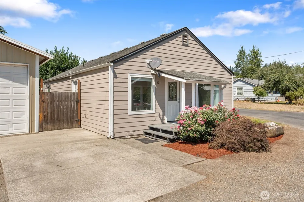 451 4th Street Toledo, WA 98591