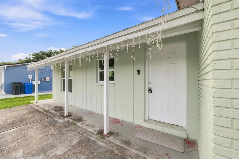 8344 DRYCREEK DRIVE Tampa, FL 33615